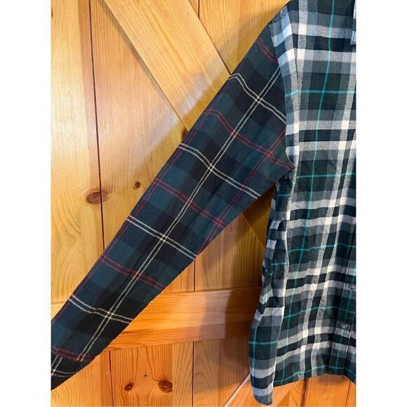 EDDIE BAUER Boyfriend Fit Flannel Shirt Button Up Green Plaid Women's Size Large - Picture 2 of 5